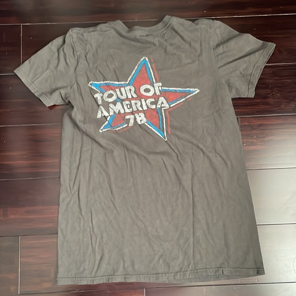 ROLLING STONE GREY TSHIRT in size small. - Picture 4 of 5